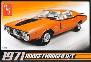 AMT 1/25 SCALE 1971 DODGE CHARGER R/T PLASTIC MODEL CAR KIT NEW IN BOX 