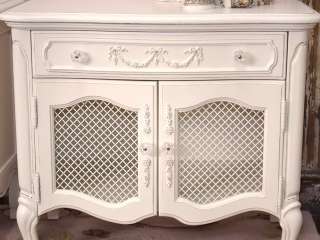 8652   Gorgeous Pair of White French Style Mesh Nightstands