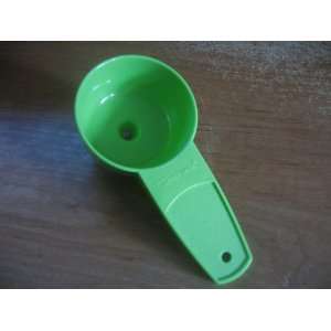  Tupperware Small Light Green Funnel 