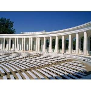 Colonnaded Amphitheater of the Arlington Cemetery in Virginia, USA 
