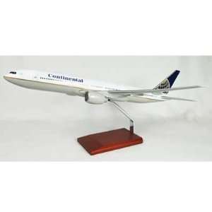  B777 200 Continental Toys & Games