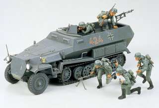   German Hanomag Sdkfz 251/1 Armoured Personnel Carrier   1/35 Scale