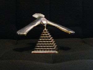Balancing Bird with Pyramid  