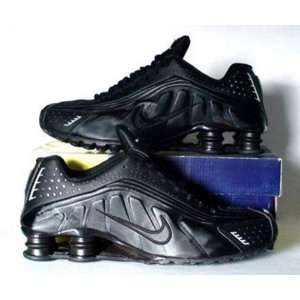  NEW Nike Shox R4 Running mens Shoes Black Everything 