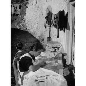  Granada Gypsy Woman Embroidering a Tulle Wedding Veil 