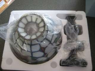   Lite Poinsettia Tealight Lamp  P8252 (NEW) Tiffany Glass Shade  