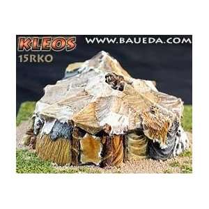    Kleos (15mm Fantasy Tents & Baggage) Orc Houz Toys & Games