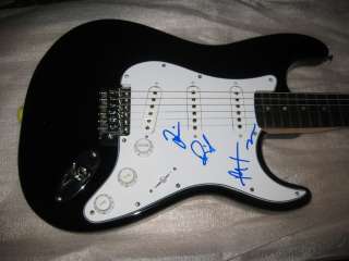 FOO FIGHTERS Signed GUITAR dave grohl nirvana  