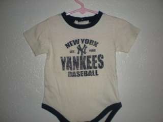 NEW IR New York Yankees INFANTS 0/3 Months Creeper 1HK  