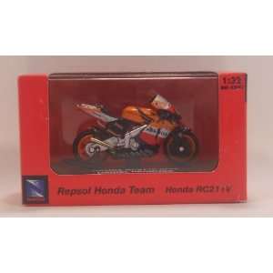   HONDA RC221V 2006 DANIEL PEDROSA #26 132 SCALE DIE CAST Toys & Games