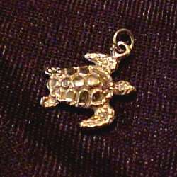 14Kt Gold Green Sea Turtle Pendant/Charm   GREAT   NEW  