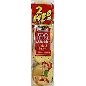  Keebler Cheese & Cheddar Cracker Sandwich
