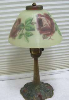   BOUDOIR LAMP ICE LOOK ROSES ON GLASS SHADE AND METAL SIGNED ALADDIN