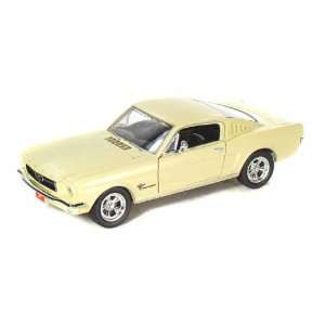  1965 Ford Mustang Fastback 1/24 Antique White Toys 