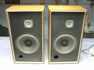 Good Pair of Vintage Realistic Nova 15 Loudspeakers Speakers w 