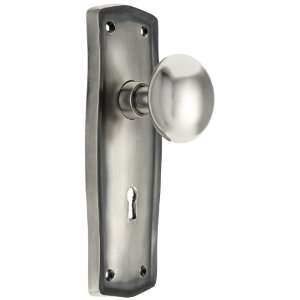 Prairie Style Door Set With Classic Round Knobs. Passage Function in 