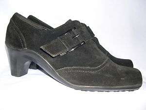 AEROSOLES Black Suede Leather Comfort Heels With Buckle Very Nice Size 