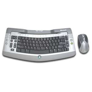 Microsoft Wireless Entertainment Desktop 7000 Keyboard and Mouse Combo 