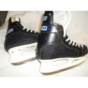  CCM 3500 Ice Hockey Skates   size 12.0 (youngster)   good 