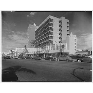 Photo Algiers Hotel, 26th St. and Collins Ave., Miami Beach, Florida 