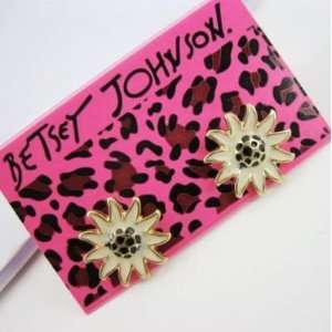  Betsey Johnson daisy flower Earrings NEW 