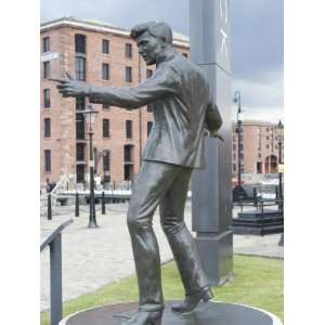 Statue by Tom Murphy of Singer Songwriter Billy Fury, Near Albert Dock 