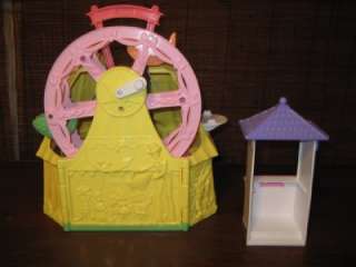 Fisher Price Sweet Streets Doll Dollhouse COUNTRY FAIR  