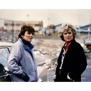  CAGNEY & LACEY TYNE DALY SHARON GLESS 16x20 CANVAS ART 