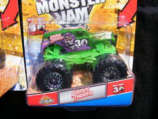 Hot Wheels Monster Jam GREEN and PURPLE Spectraflames GRAVE DIGGER 