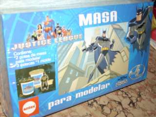 VERY HARD TO FIND VINTAGE COLLECTIBLE BATMAN SET NEW IN BOX STILL 