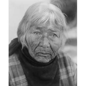  1924 photo Aged Pomo woman . Pomo woman, facing front 