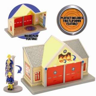 This Fireman Sam Playset and figures includes Elvis in the Fire 