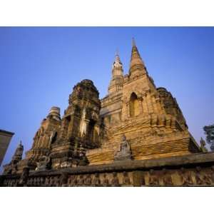 Chedi (Pagodas), and Buddha Statues, Wat Mahathat, Ruins Dating from 